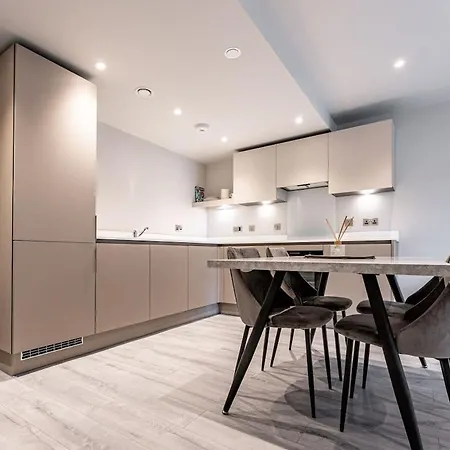 Apartamento St Martin's Place 2 Bed Luxury Bham *